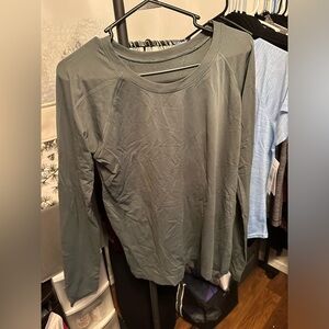 Athleta grey momentum seamless longsleeve